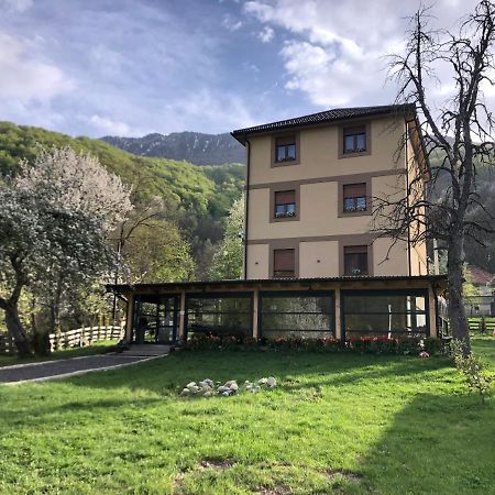 Zvjezdana Dolina Garni Hotel Andrijevica Luaran gambar